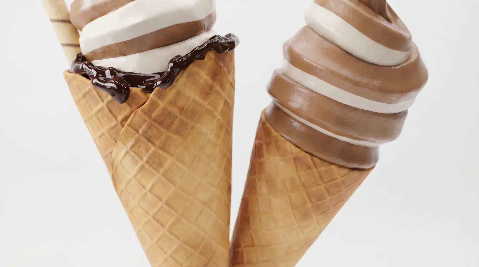 Close de duas casquinhas com cobertura de chocolate